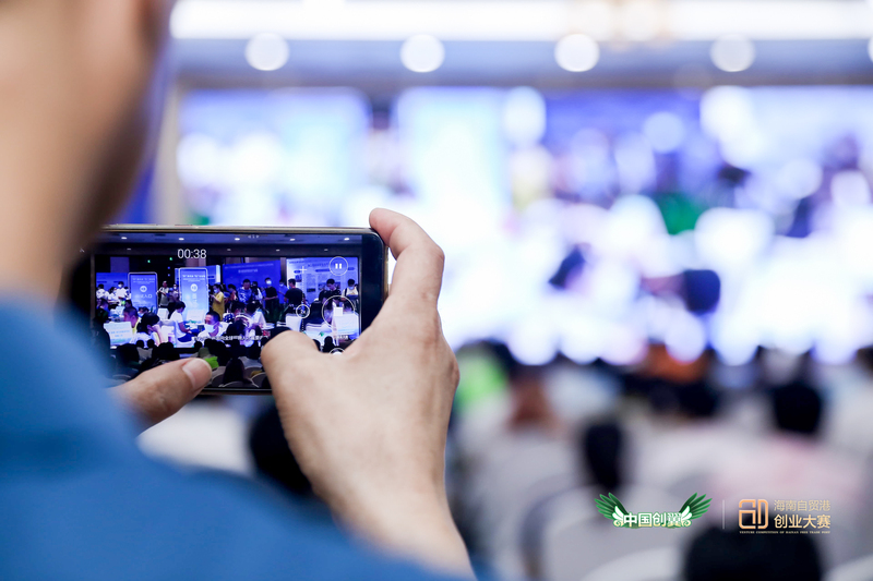 vbox14168_CFY_6425_091415(1).jpg